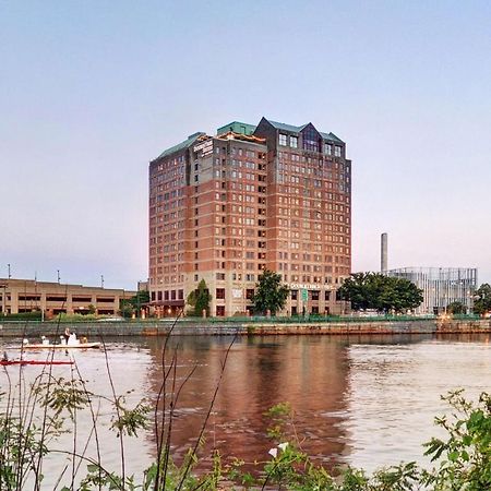 Doubletree Suites By Hilton Hotel Boston - Cambridge Kültér fotó