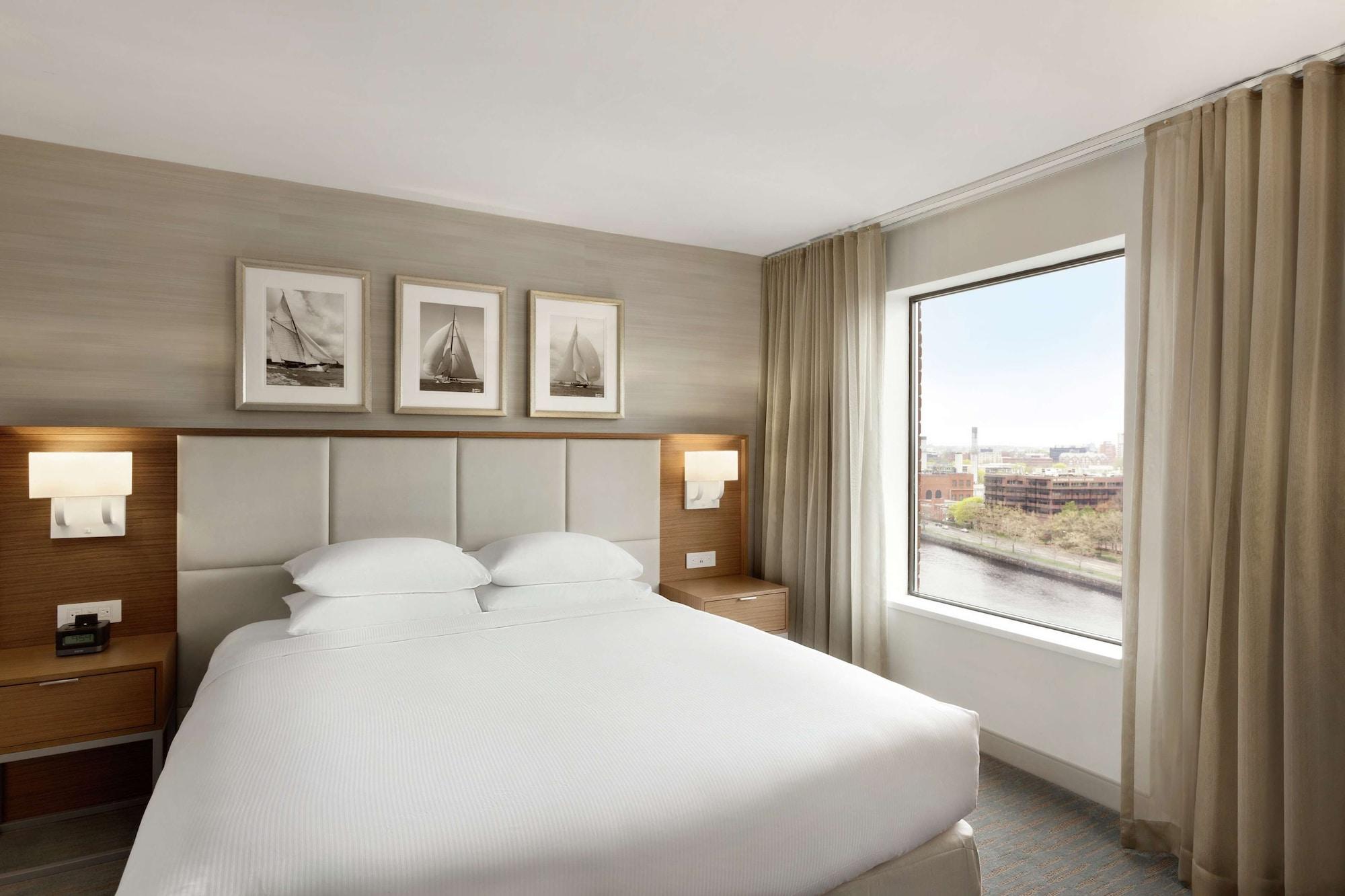 Doubletree Suites By Hilton Hotel Boston - Cambridge Kültér fotó