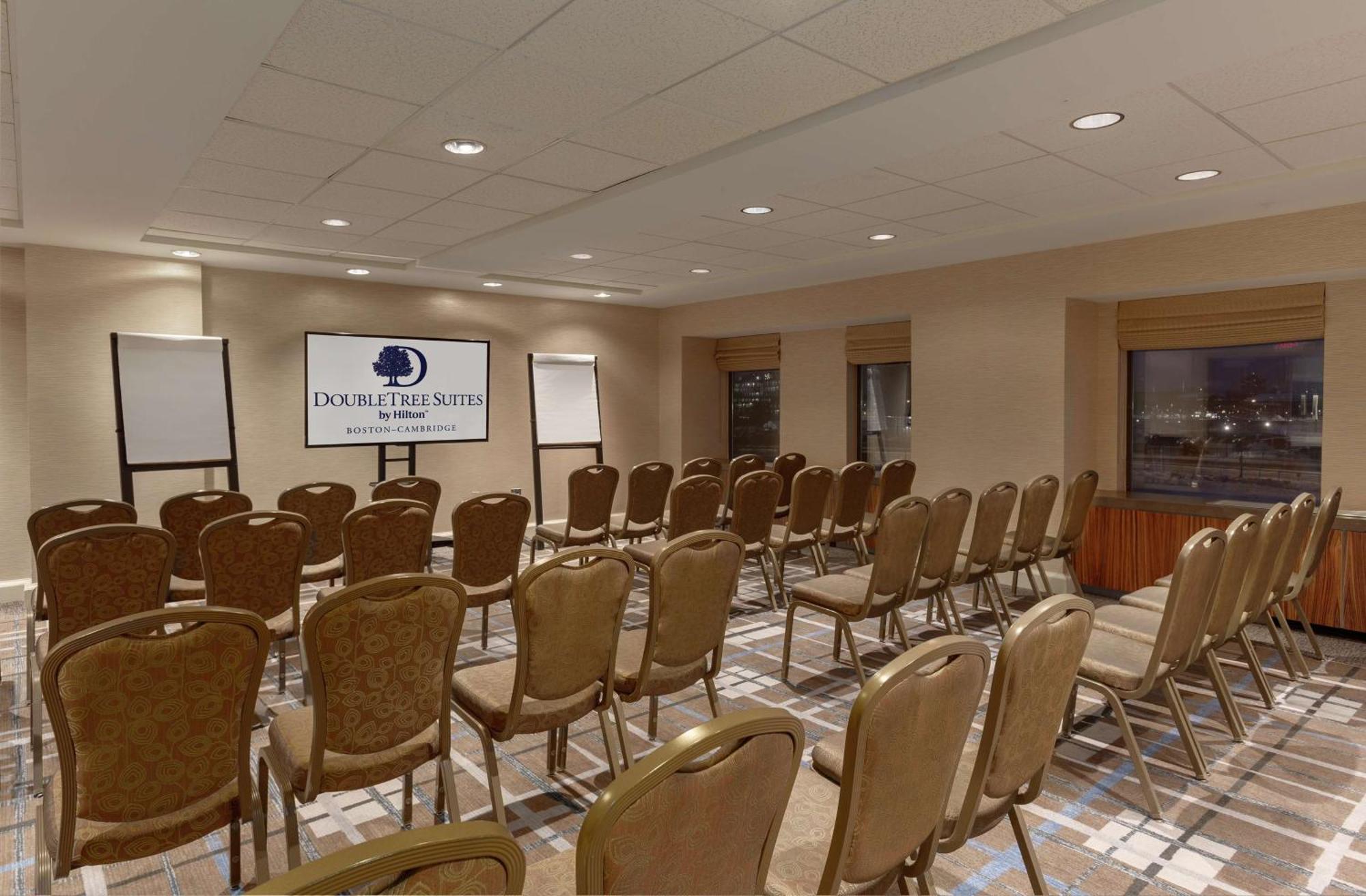 Doubletree Suites By Hilton Hotel Boston - Cambridge Kültér fotó