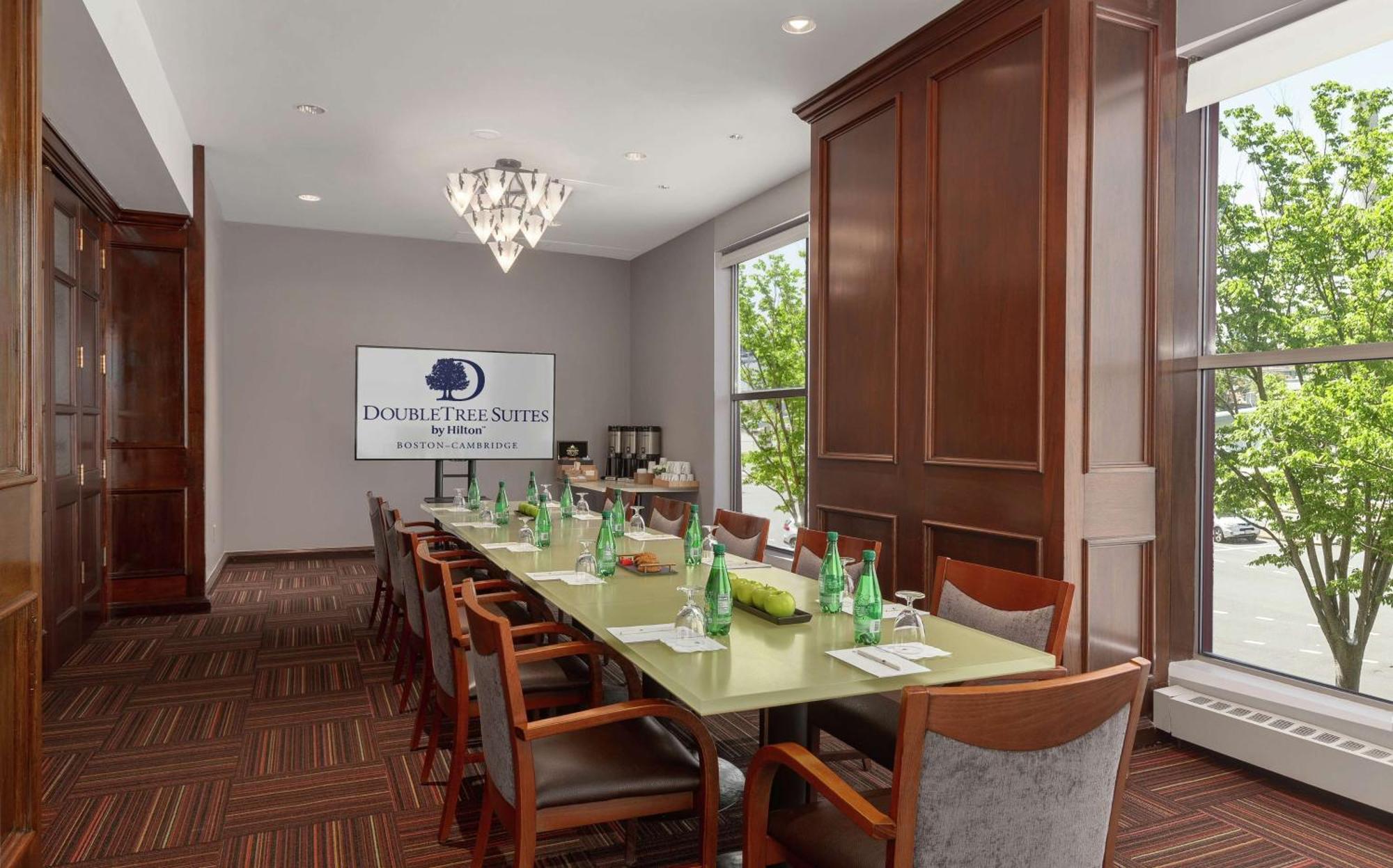 Doubletree Suites By Hilton Hotel Boston - Cambridge Kültér fotó