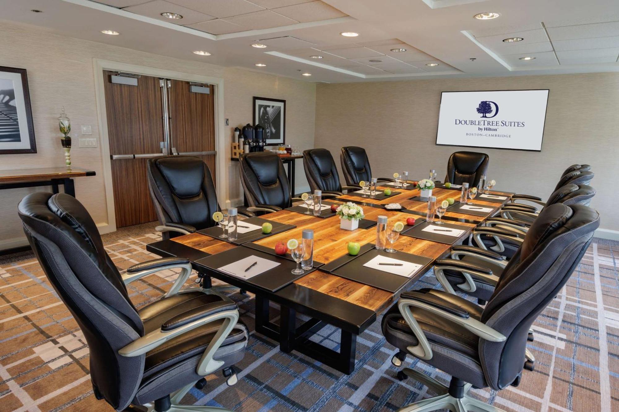 Doubletree Suites By Hilton Hotel Boston - Cambridge Kültér fotó